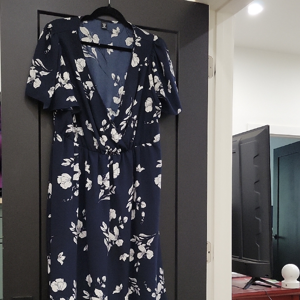 SHEIN Navy Floral Midi Dress